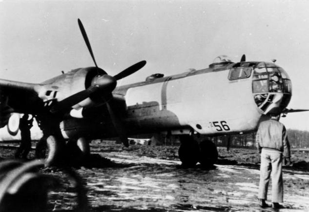 bundesarchiv-bild-146-1972-065-68-flugzeug-heinkel-he-177-a-7.jpg